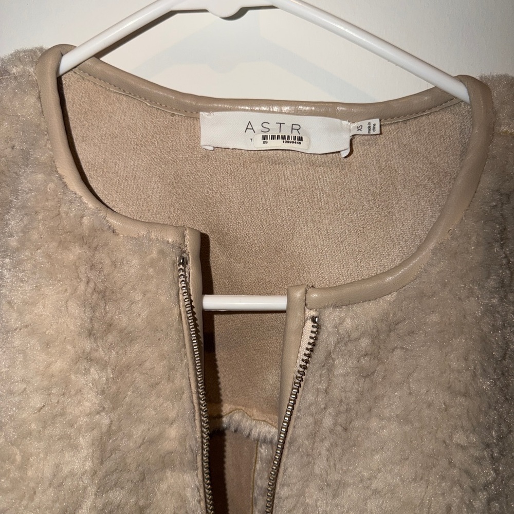 Astr Stacy Jacket - Picture 5 of 9